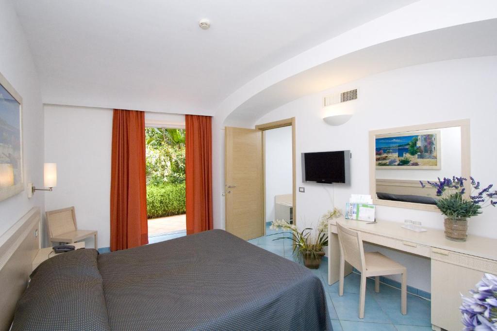 Park Hotel Terme Michelangelo Lacco Ameno  Habitación foto