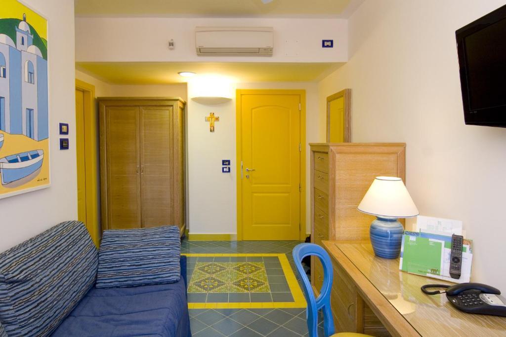 Park Hotel Terme Michelangelo Lacco Ameno  Habitación foto
